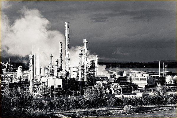 Grangemouth oil cracking plant