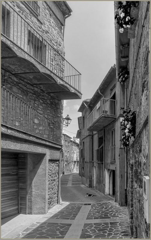 Narrow streets of Castellfollit de la Roca